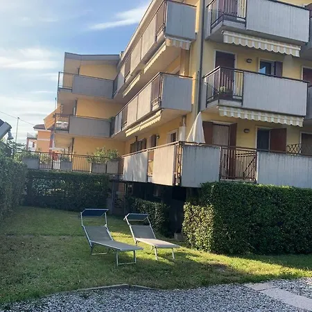 Con Piscina E Giardino Privati דירה