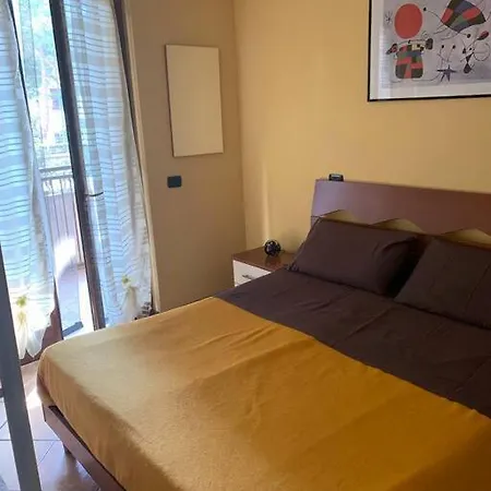 Con Piscina E Giardino Privati *
