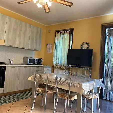 Con Piscina E Giardino Privati * بسكييرا ديل غاردا